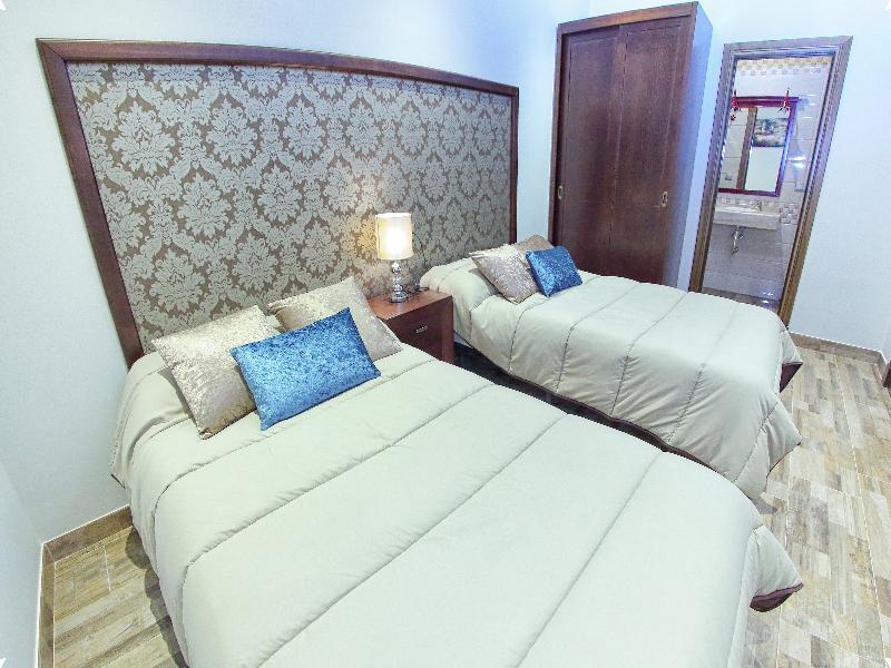 Hostal Garlu ลารัมบลา ภายนอก รูปภาพ