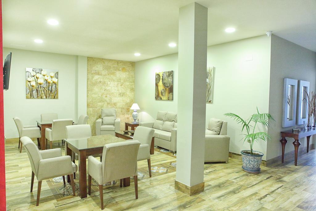 Hostal Garlu ลารัมบลา ภายนอก รูปภาพ